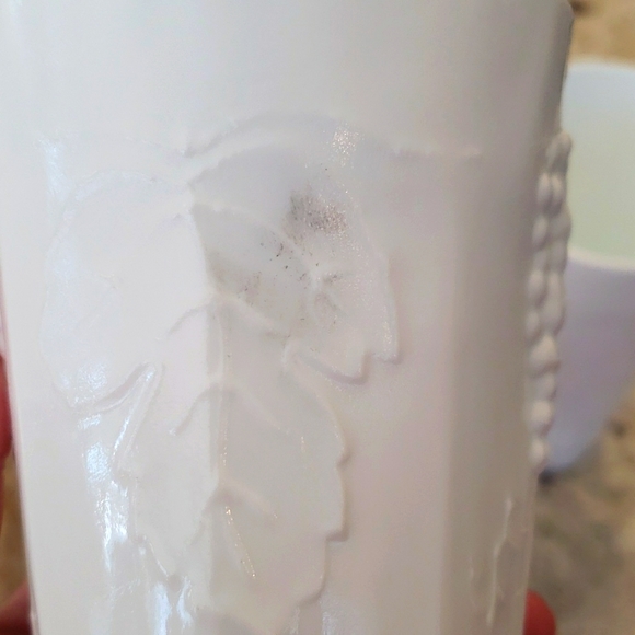 Two Grape Pattern Milk Glass Cups - Picture 4 of 8